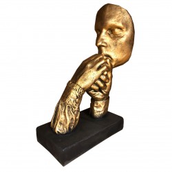 مجسمه 528 دست بوس طلایی